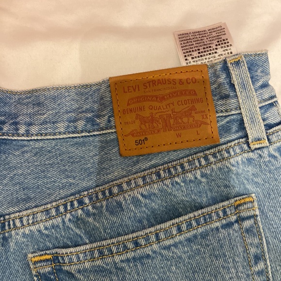 Levi’s ripped pants - Picture 3 of 4